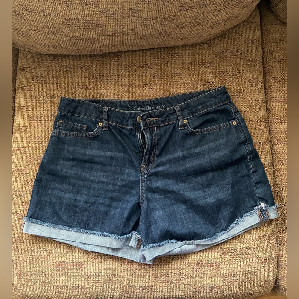 Calvin Klein Cuffed Hi-Rise Denim Shorts Size 6